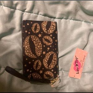 Luv bestsy wallet